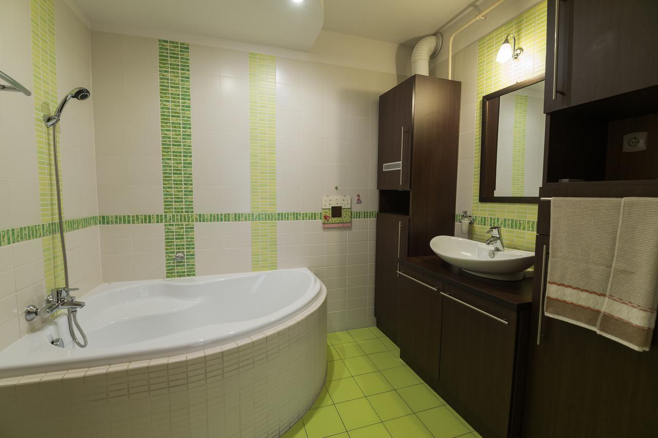 Lujzi apartman Eger Buitenkant foto