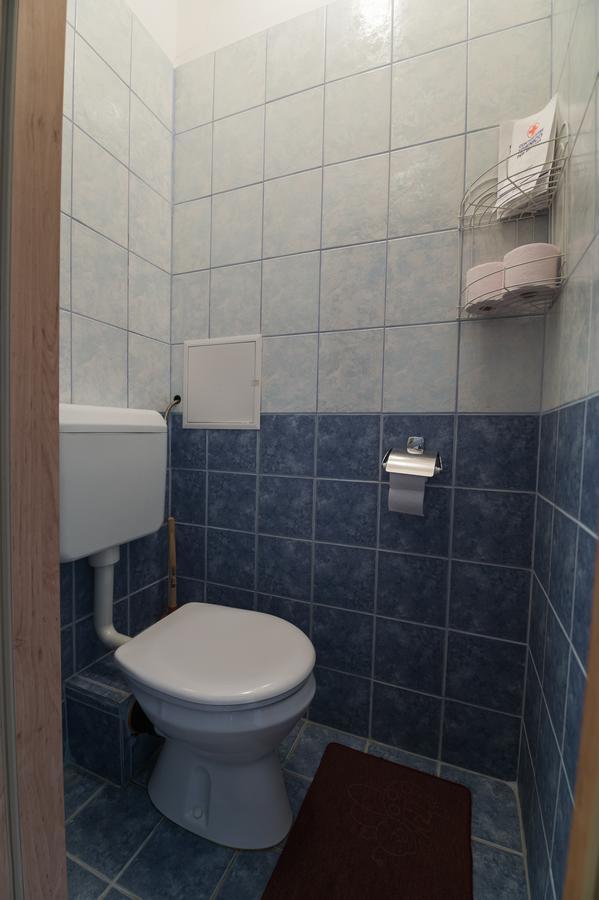 Lujzi apartman Eger Buitenkant foto